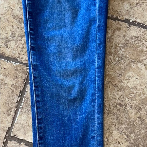 American Eagle Hi Rise Jegging size 2 short/nearly new - Picture 4 of 4